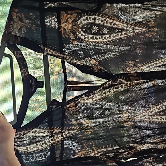 💕 Lucky Brand Black Paisley Top, BOGO eligible - Picture 2 of 6